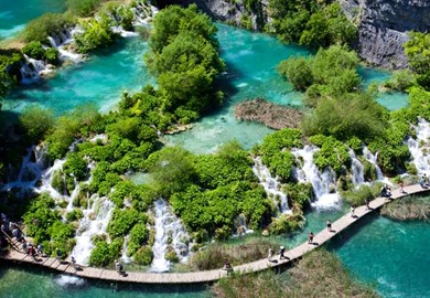 The Adriatic by Yacht & Plitvice Lakes